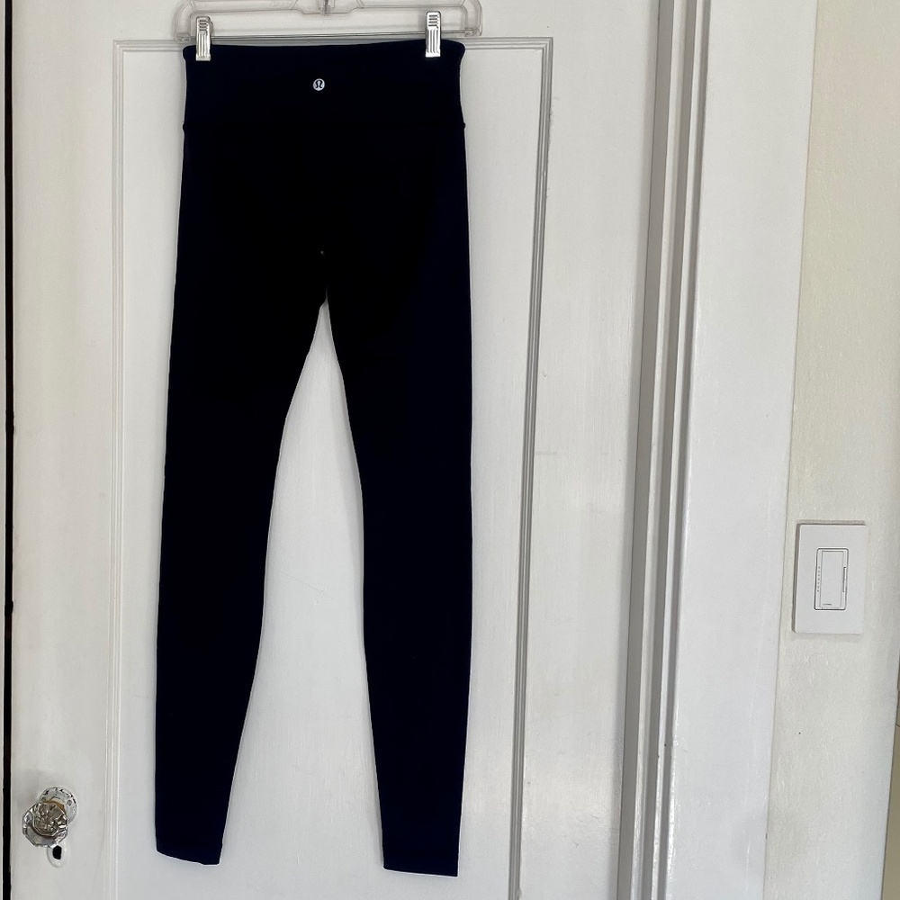 Women's Lululemon Leggings Black size 4, (28" length) - Picture 3 of 3
